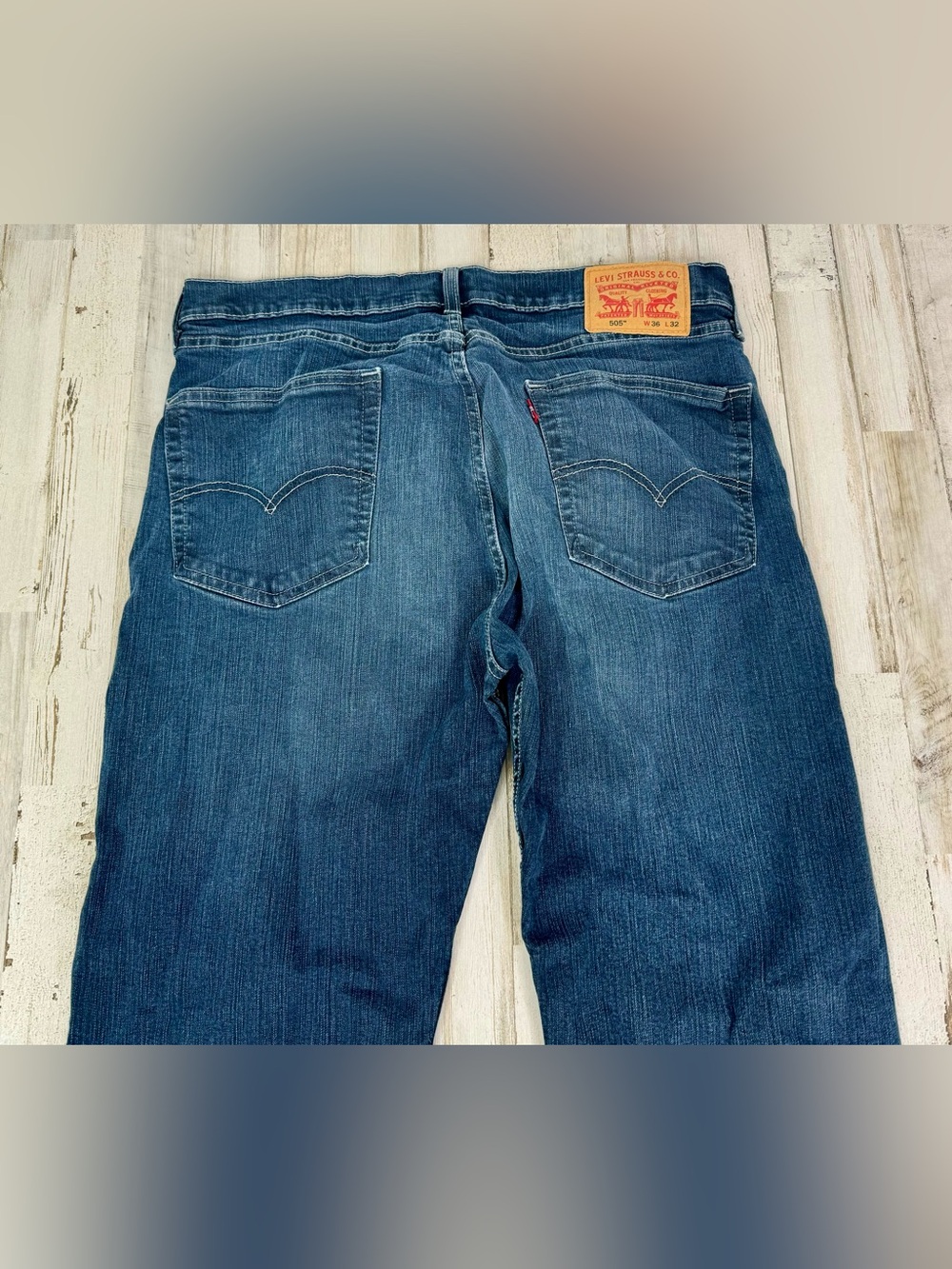 Levi's Men's 505 Regular Fit 36x32 Denim Jeans Medium Stonewash - Picture 11 of 12